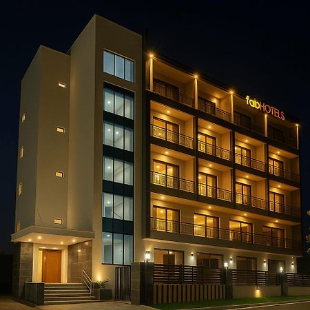 Fabhotel Satyam International Νόιντα Εξωτερικό φωτογραφία